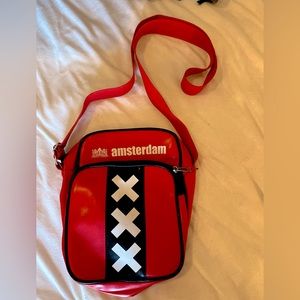 3 for $25❤️ RARE Vintage Amsterdam Red crossbody bag